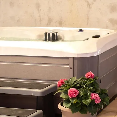 With Hot Tub Mundanije, Rab - 18889 Casa vacanze *