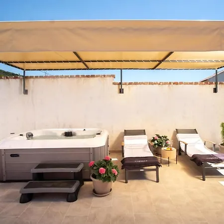 With Hot Tub Mundanije, Rab - 18889 Casa vacanze Mundanije